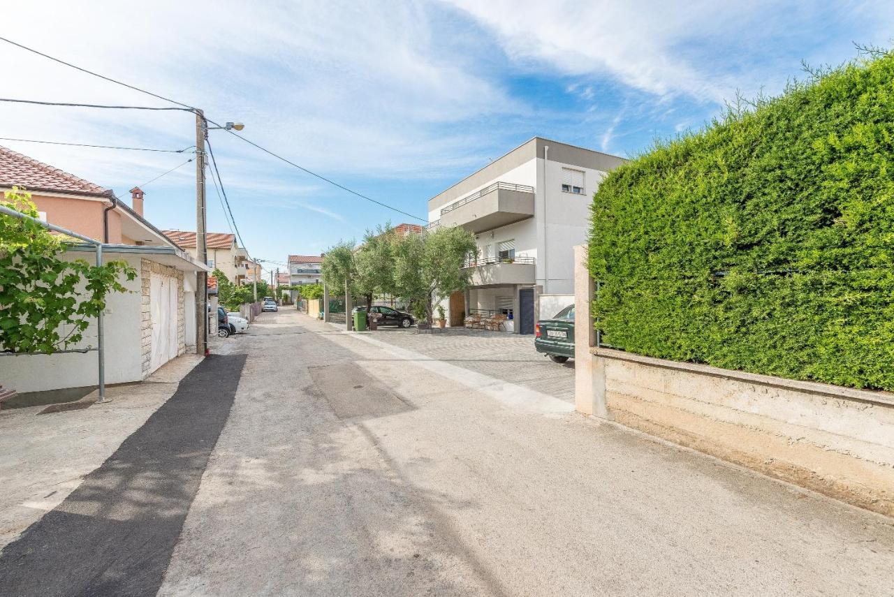 Apartments Villa Odesa With Shared Pool Zadar Extérieur photo