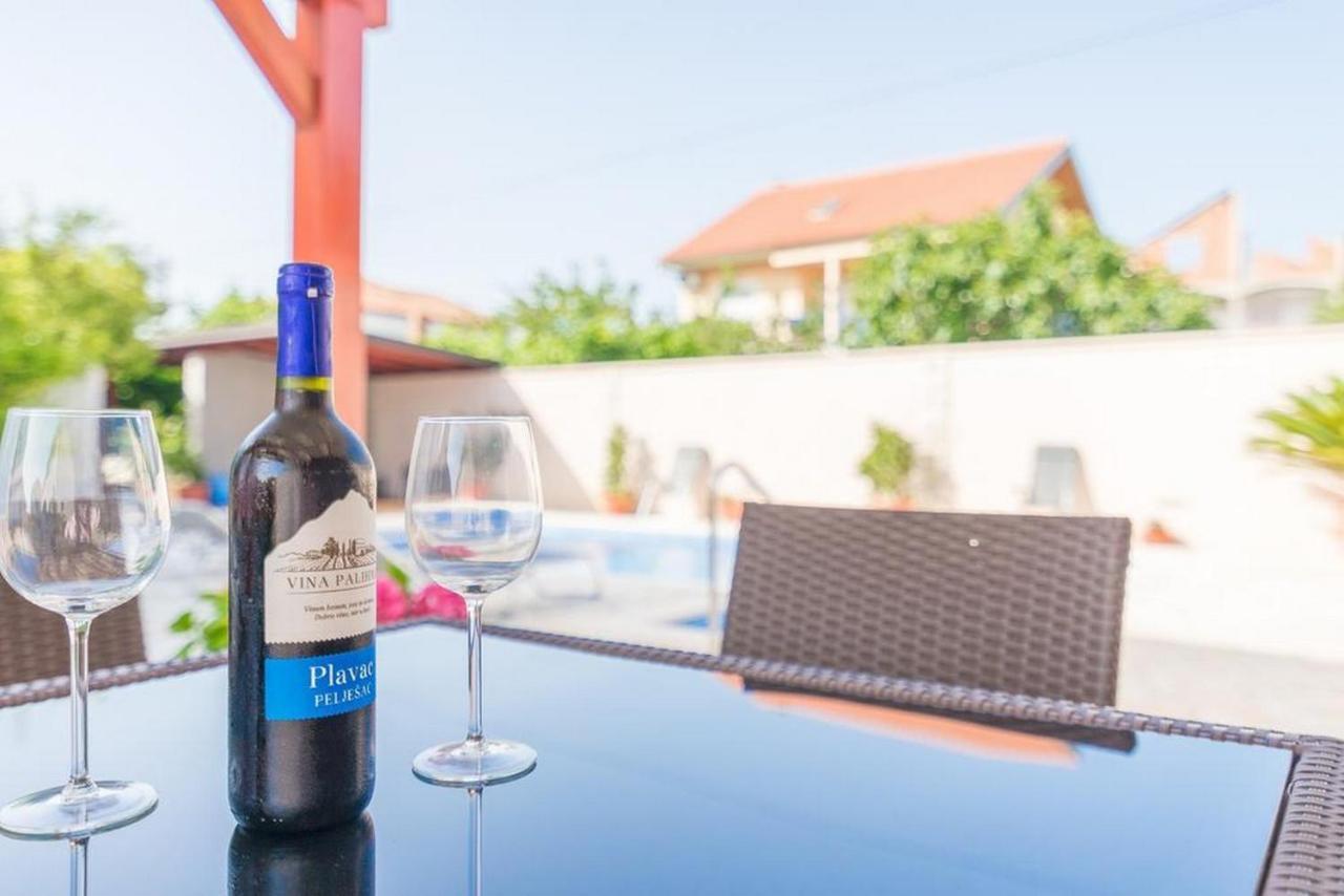 Apartments Villa Odesa With Shared Pool Zadar Extérieur photo