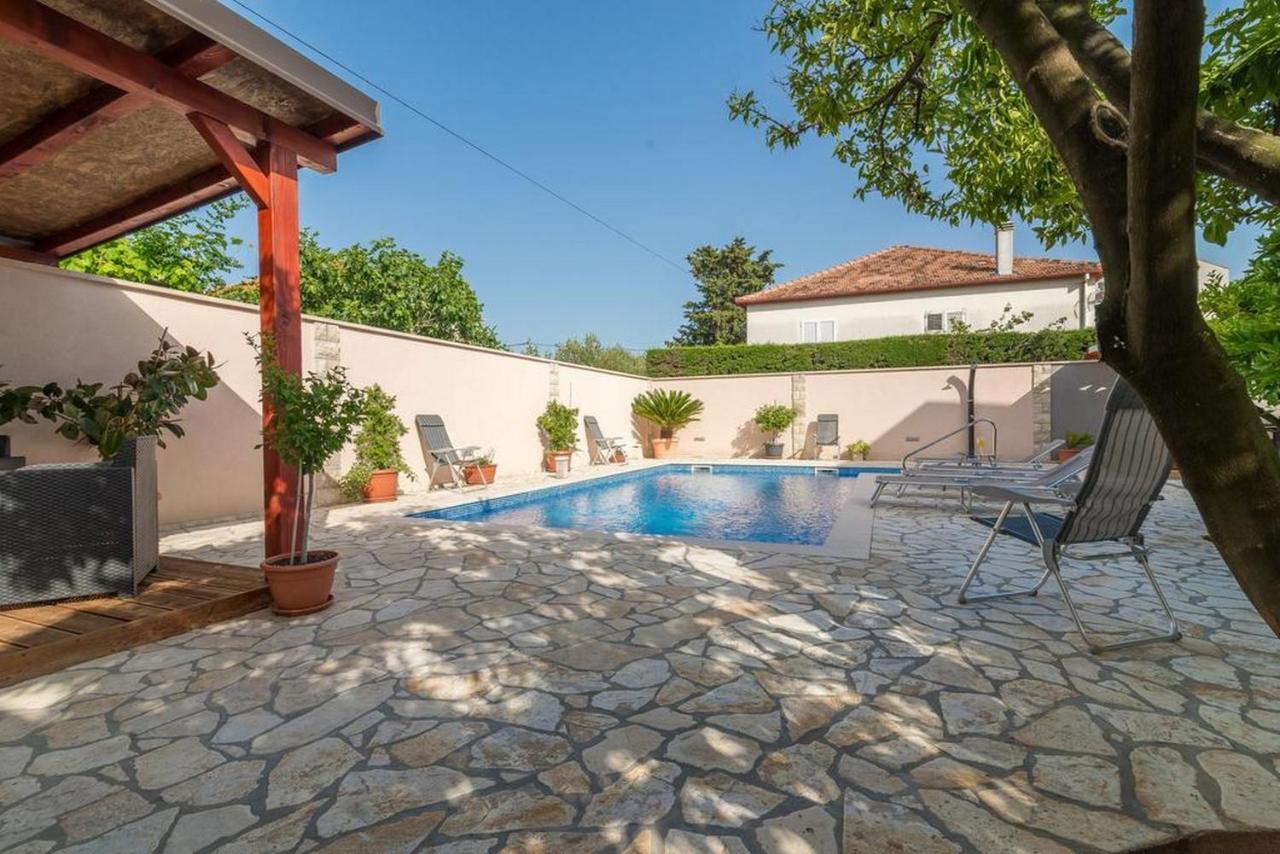 Apartments Villa Odesa With Shared Pool Zadar Extérieur photo
