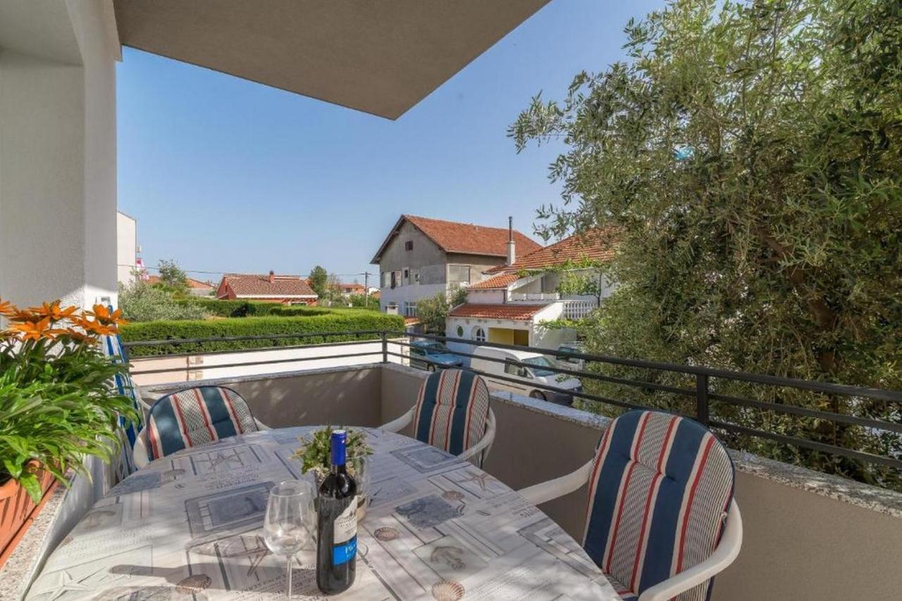 Apartments Villa Odesa With Shared Pool Zadar Extérieur photo