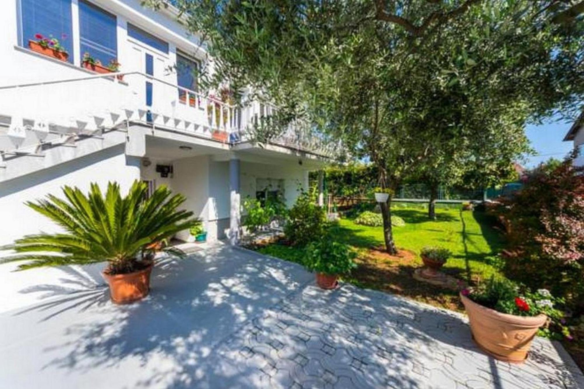 Apartments Villa Odesa With Shared Pool Zadar Chambre photo