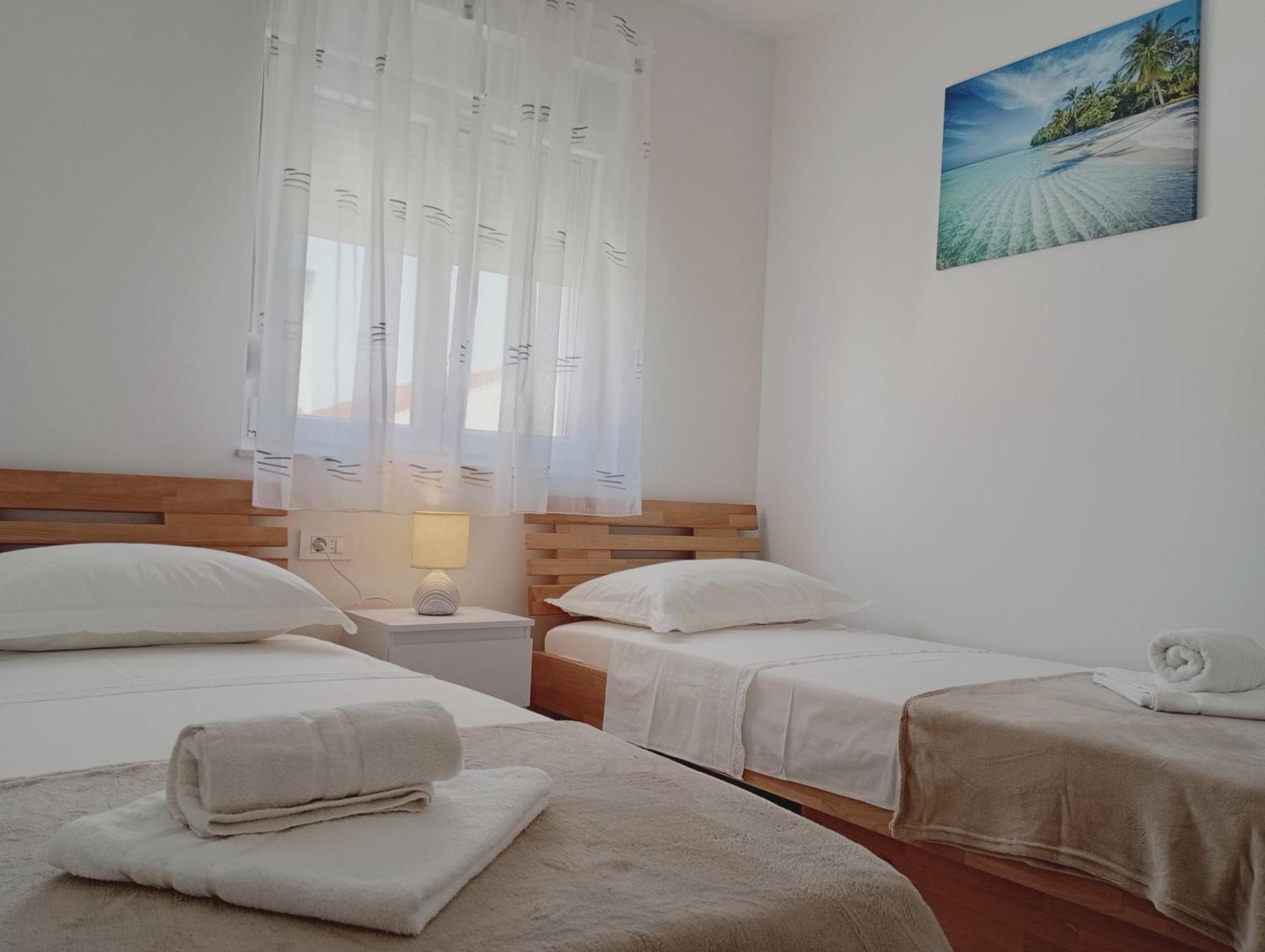 Apartments Villa Odesa With Shared Pool Zadar Chambre photo